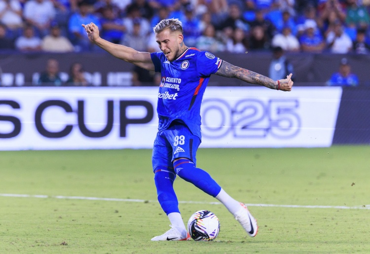 记者：迈阿密国际引进皮奥维仍未达成协议，蓝十字要价700万美元