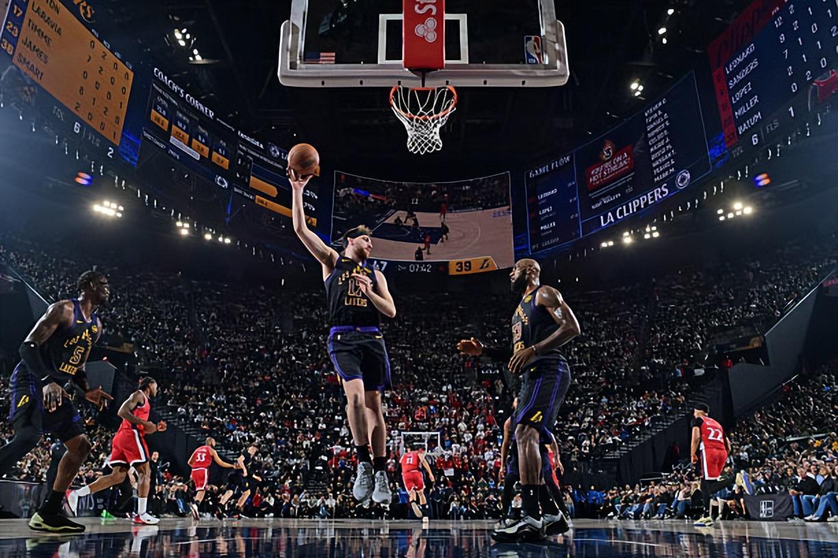 yl23455永利官网-强力得分手也球都摸不着！湖人的战术安排实在是令人无法理解？